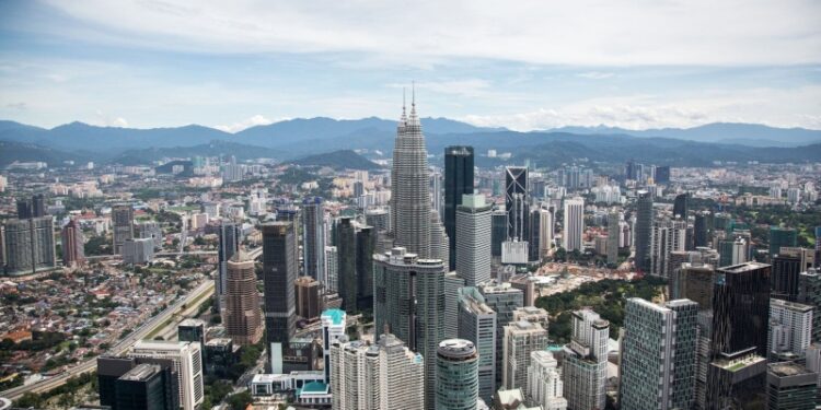 В Куала-Лумпуре проходят переговоры между Таиландом и Камбоджей