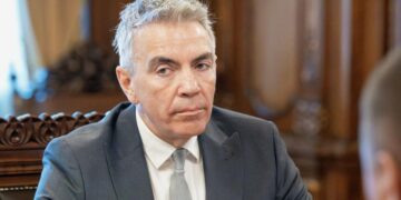 Замешанный в коррупционном скандале вице-премьер Румынии ушел в отставку