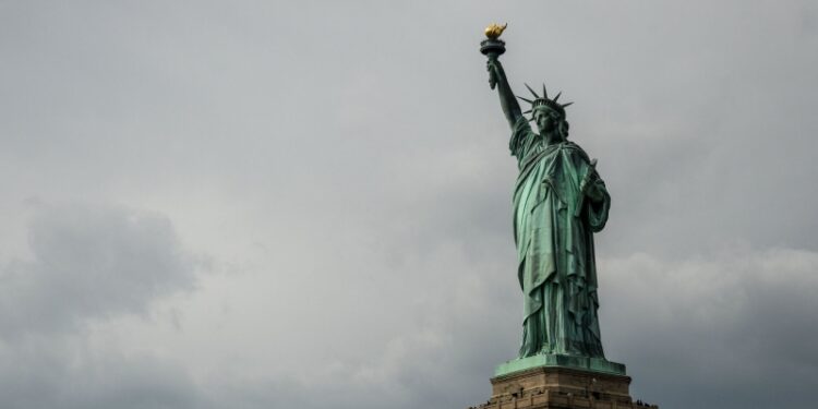 «Без поражения». Уход США с Украины замаскируют под мир, считают в Европе