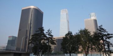 Человекоподобный робот на саммите ШОС оценила отношения России и Китая