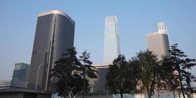 Человекоподобный робот на саммите ШОС оценила отношения России и Китая