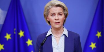 ЕК не сохранила переписку фон дер Ляйен с главой Pfizer, пишет NYT