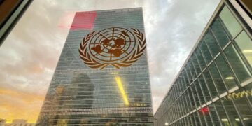 Генсек ООН будет следить за переговорами на Аляске