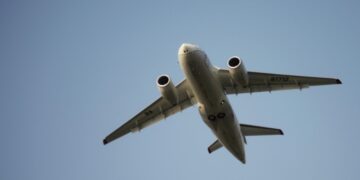 Гражданские рейсы смогут летать в Израиль через Турцию, сообщил источник