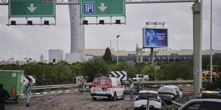 Хуситы заявили о ракетном ударе по израильскому аэропорту Бен-Гурион