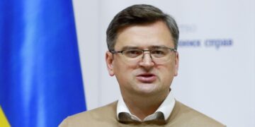 Кулеба исключил размещение европейских боевых частей на Украине