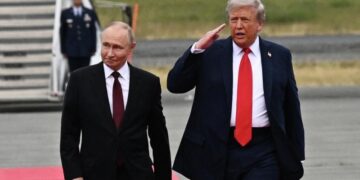 Мир после саммита Путина и Трампа стал безопаснее, заявил Сийярто