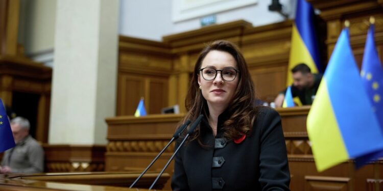 Опрос показал отношение украинцев к новому премьеру