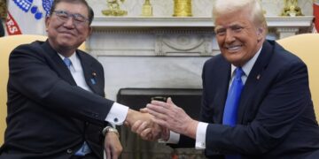 Премьер Японии прокомментировал сделку по пошлинам с США