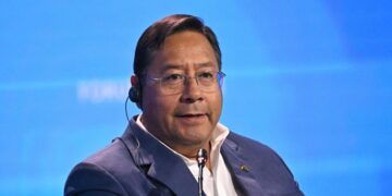 Президент Боливии увидел риски для контрактов по литию с Россией