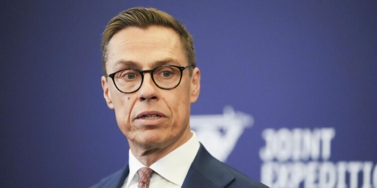 Президент Финляндии обсудил с Зеленским дальнейшие действия по Украине