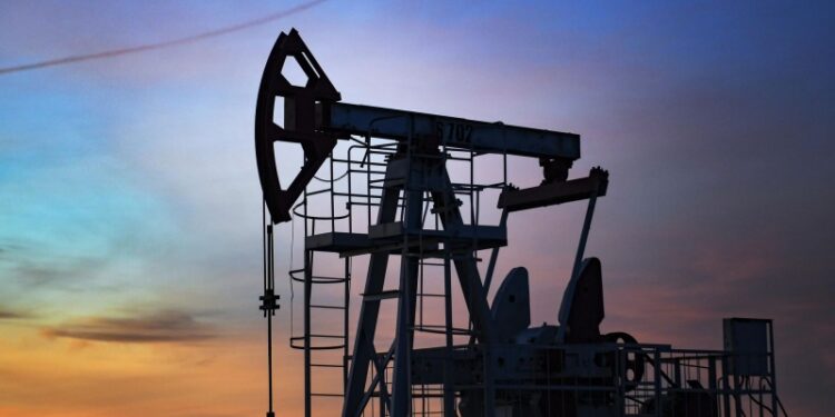 Швейцария снизила потолок цен на российскую нефть