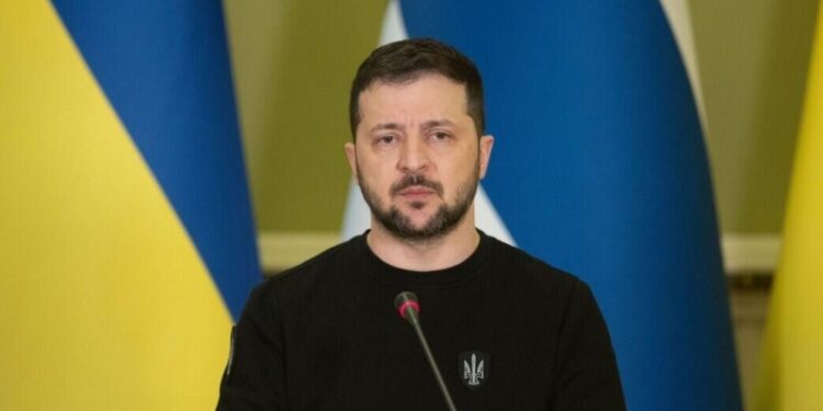 СМИ: Британия не ждет от встречи Трампа и Зеленского сделки по Украине