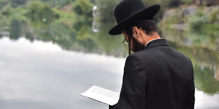 СМИ: Киев может запретить израильтянам приезжать на паломничество в Умань