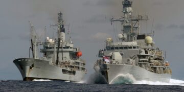 СМИ: США и Британия пытались найти якобы российскую подлодку