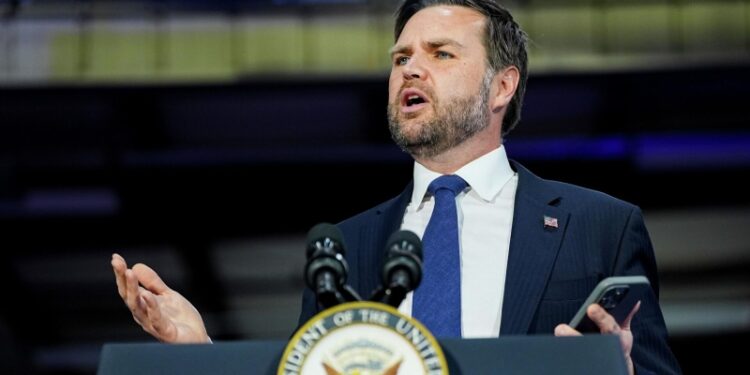 СМИ: Вэнс добился в Британии прогресса по завершению украинского конфликта