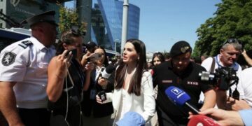 Сторонники Гуцул проводят митинг у СИЗО в Кишиневе