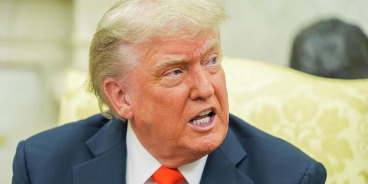 Трамп рассказал о последствиях в случае отказа России от прекращения огня