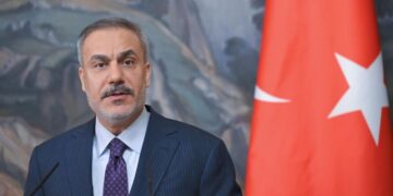 Турция и Иран обсудили переговоры по атому с США