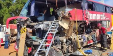 В Бразилии автобус столкнулся с грузовиком, погибли 11 человек