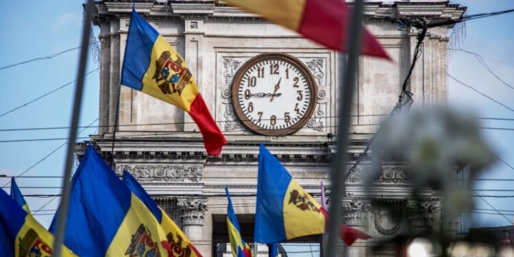 В Молдавии оппозиция пожаловалась дипмиссиям на нарушение прав жителей ПМР