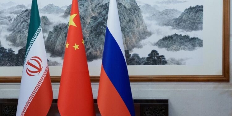 В Вене постпреды России, Китая и Ирана провели встречу по ядерному досье