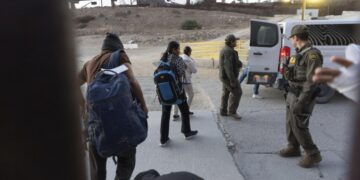 Во Флориде мигранты устроили голодовку