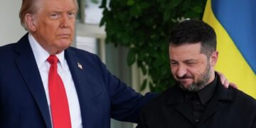 Зеленский рассказал Трампу, что приехал в своем лучшем костюме, пишут СМИ