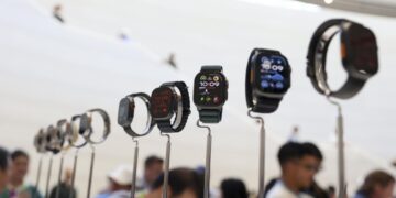 Apple представила новые модели умных часов