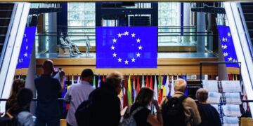 Bloomberg выяснил, во что обойдется Европе замена военного потенциала США