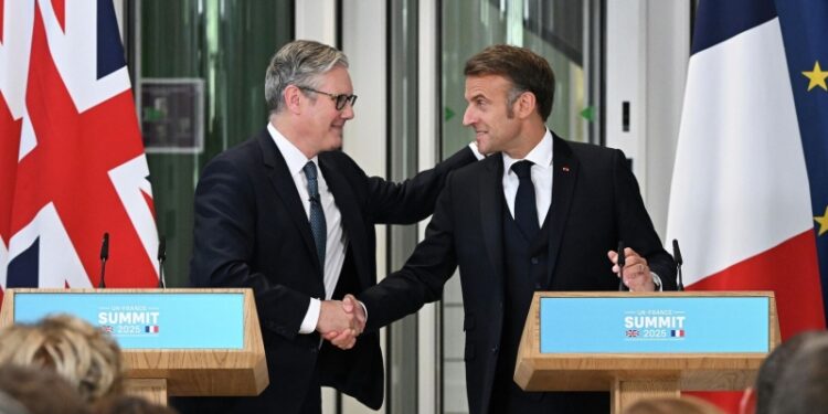 Бывший советник Трампа раскрыл, что Макрон и Стармер устроили в США