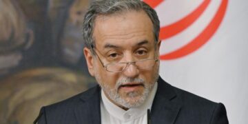 Глава МИД Ирана заявил, что дипломатия никогда не умрет