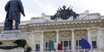 Глава МИД Италии раскритиковал удары Израиля по ХАМАС