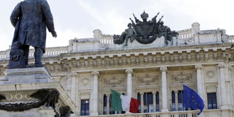 Глава МИД Италии раскритиковал удары Израиля по ХАМАС