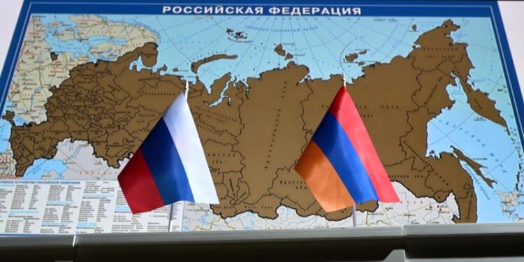 «Маршрут Трампа» осложнит отношения Армении и России, считает политолог