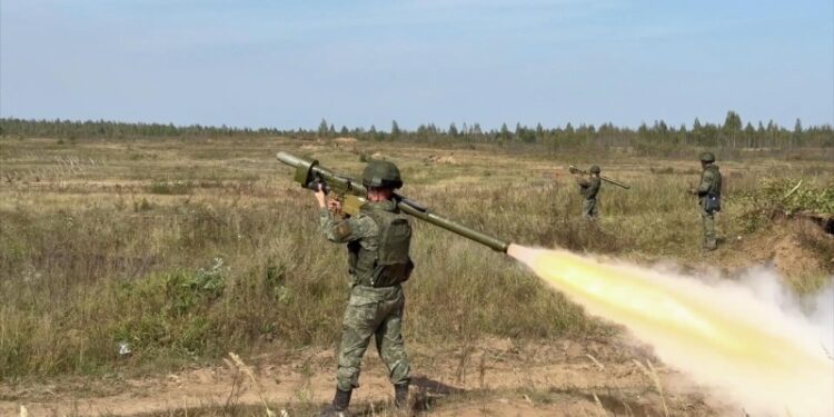 На учениях «Запад-2025» отработали освобождение захваченного предприятия