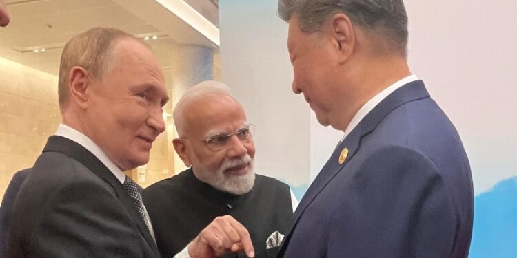 На Западе сделали заявление после фотографии Путина, Моди и Си Цзиньпина