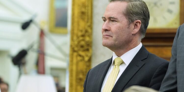 ООН должна вернуться к выполнению функции недопущения войн, заявил Уолтц