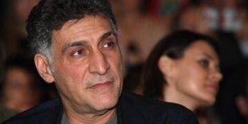 Песков направил венок на церемонию прощания с Кеосаяном