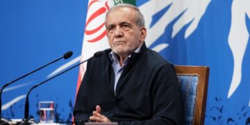 Пезешкиан раскритиковал требования США по обогащенному урану