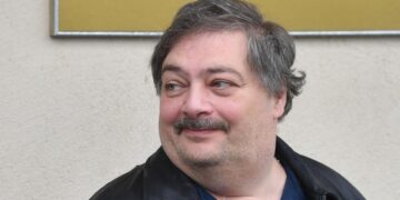 Писатель Быков* покинул Россию в феврале 2022 года