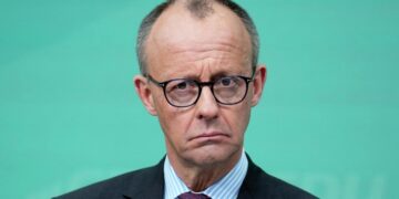 Поддержка Украины может продлиться долго, заявил Мерц