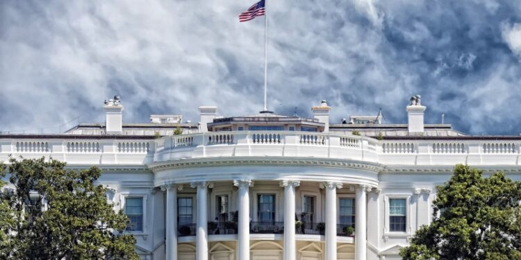 Politico: Белый дом хочет избежать голосования по переименованию Пентагона