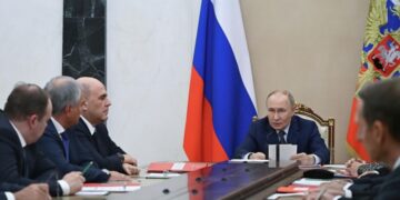 Путин назвал отказ от моратория по РСМД вынужденным шагом
