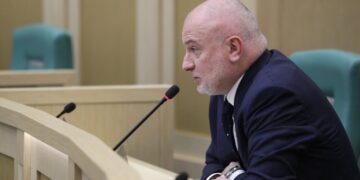 СБУ объявила в розыск сенатора Клишаса