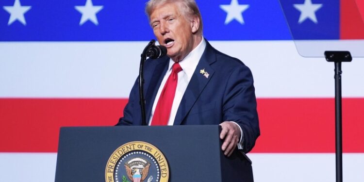 Шатдаун в США может наступить 1 октября, заявил Трамп