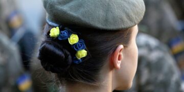 Украинки заключили первые «молодежные» контракты с ВСУ