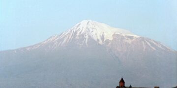 В Армении уберут изображение горы Арарат со штампов в паспорте