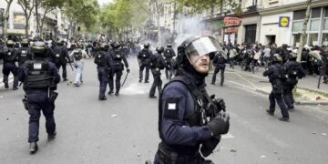 В МВД Франции назвали число пострадавших в ходе протестов правоохранителей