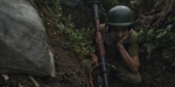 ВСУ издеваются над населением Запорожской области, рассказал боец